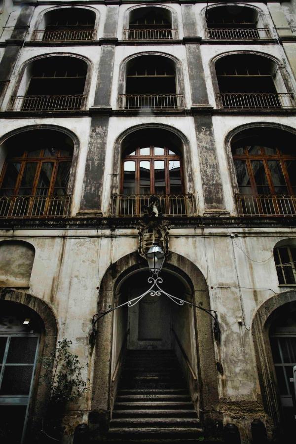 Stanza Orientale * Napoli